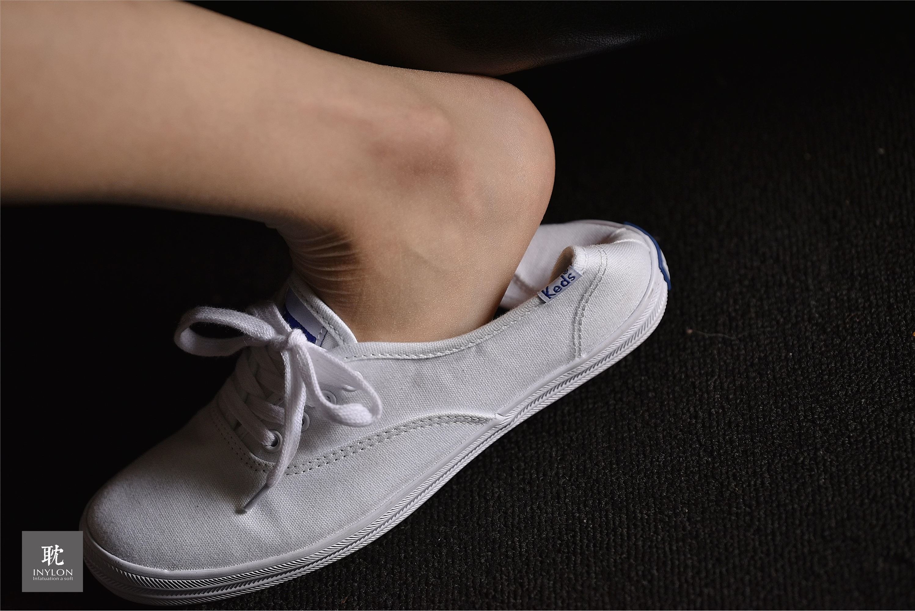 IESS异思趣向《普惠集240》- 模特：幸子《另类原光高反差运动丝》